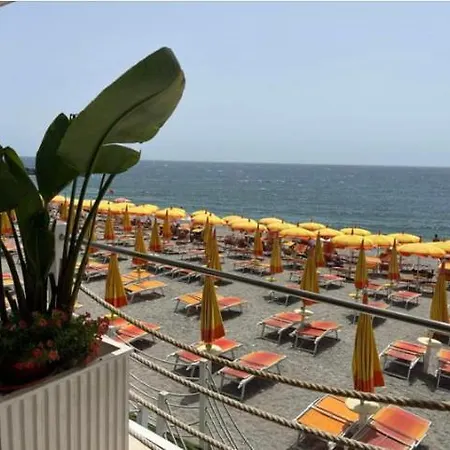 Emily Tatil Evi *